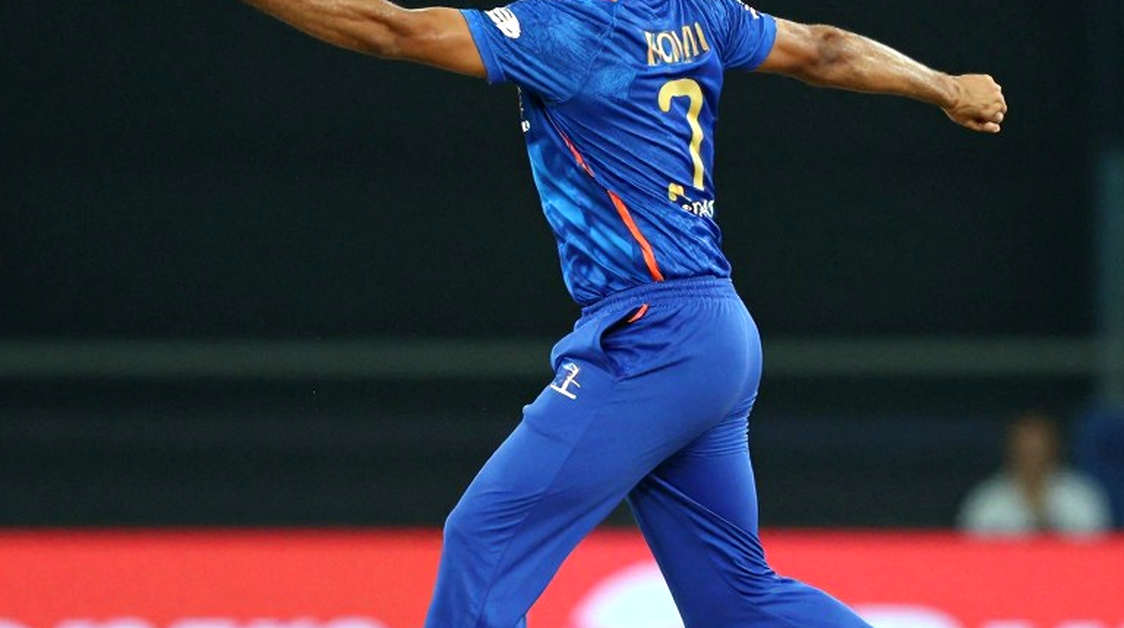 খালি পাতার মৌসুম: ট্রান্সফার উইন্ডোর গুজব-অর্থনীতি আর তথ্যের নীরব মৃত্যু